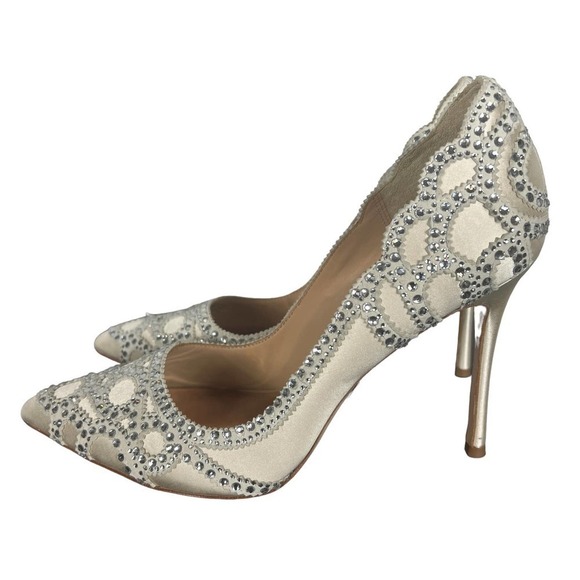 BADGLEY MISCHKA ROUGE EMBELLISHED EVENING SHOES IVORY SATIN SZ 8 NEW WITHOUT BOX - Picture 2 of 12